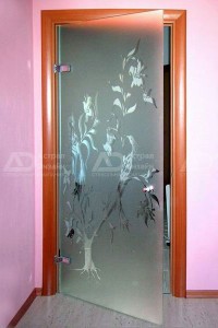 Пескоструйный рисунок на распашной двери